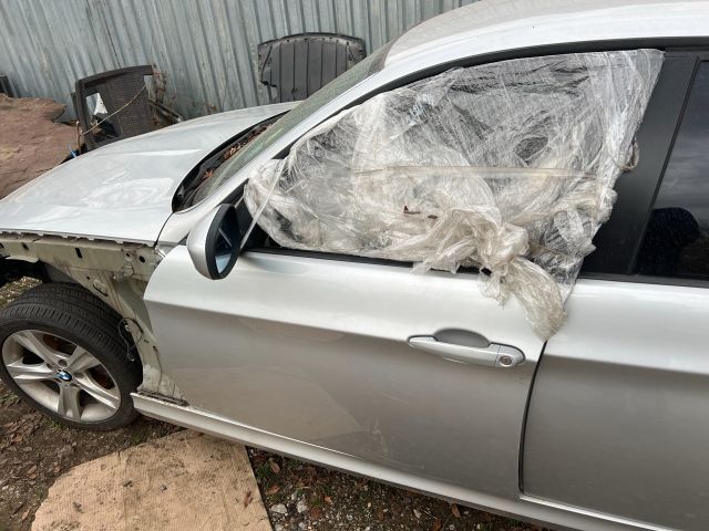 bontott BMW 3 E91 Bal első Ajtó (Üres lemez)