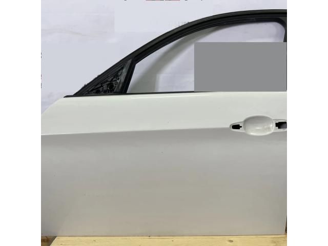 bontott BMW 3 E91 Bal első Ajtó (Üres lemez)