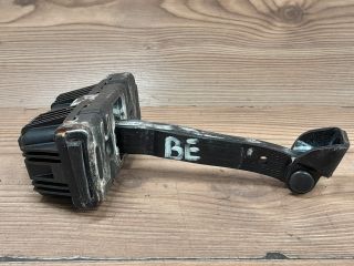 bontott BMW 3 E91 Bal első Ajtóhatároló