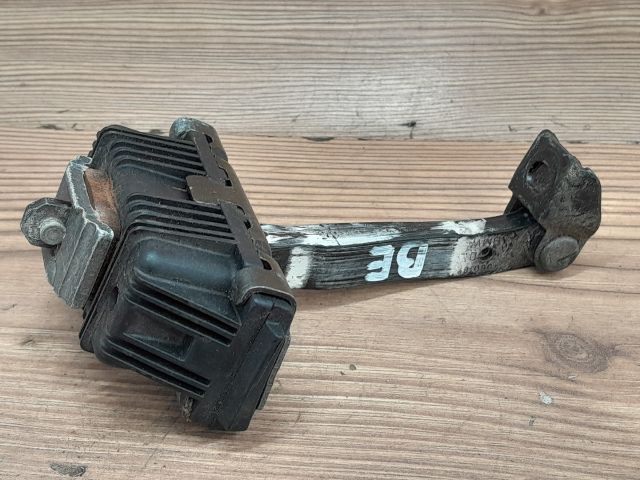 bontott BMW 3 E91 Bal első Ajtóhatároló