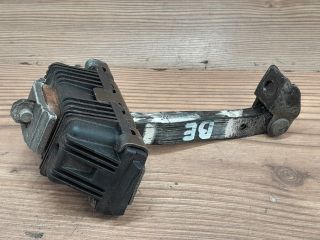 bontott BMW 3 E91 Bal első Ajtóhatároló