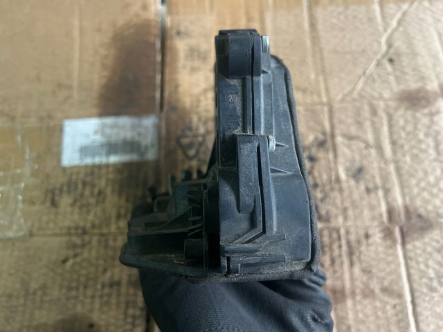 bontott BMW 3 E91 Bal első Ajtózár