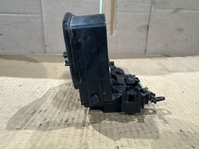 bontott BMW 3 E91 Bal első Ajtózár