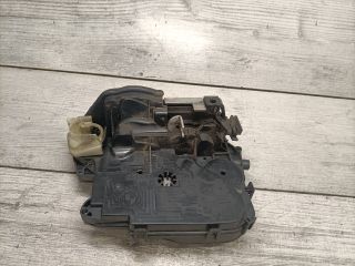 bontott BMW 3 E91 Bal első Ajtózár