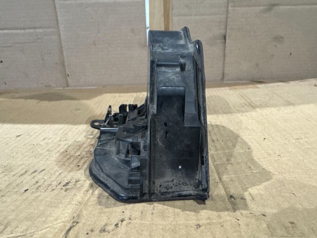 bontott BMW 3 E91 Bal első Ajtózár