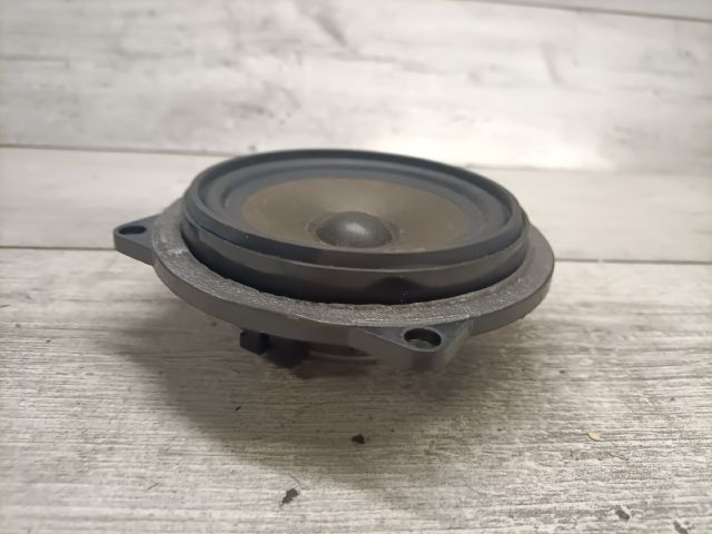 bontott BMW 3 E91 Bal első Hangszóró