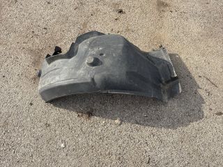 bontott BMW 3 E91 Bal első Hátsó Dobbetét (Kerékjárati, Műanyag)