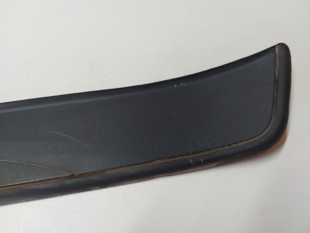 bontott BMW 3 E91 Bal első Küszöb Díszléc