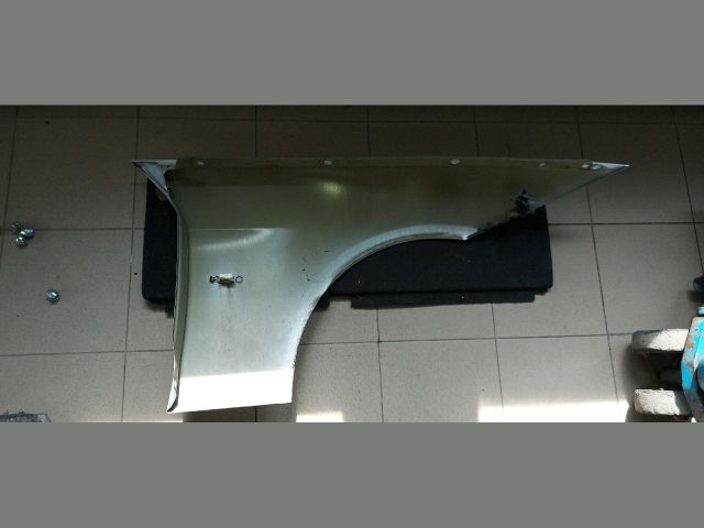 bontott BMW 3 E91 Bal első Sárvédő