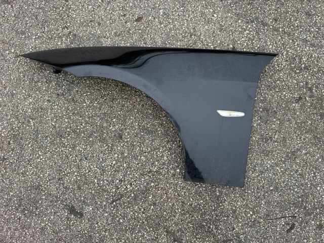 bontott BMW 3 E91 Bal első Sárvédő