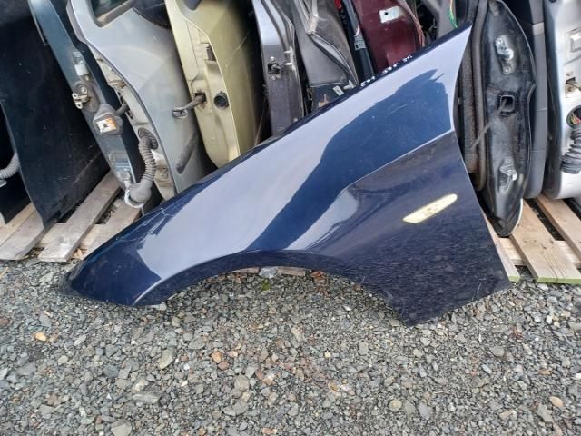 bontott BMW 3 E91 Bal első Sárvédő