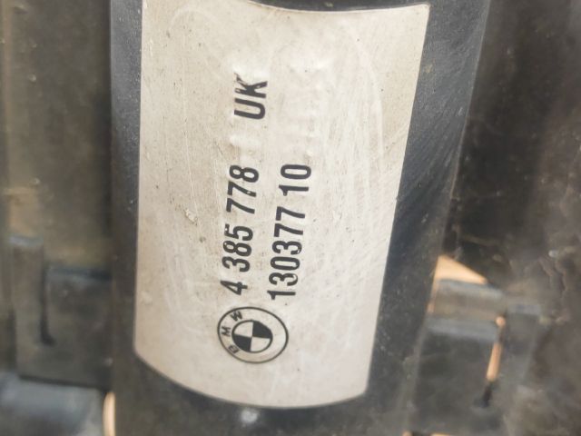 bontott BMW 3 E91 Bal Fényszórómosó Fúvóka