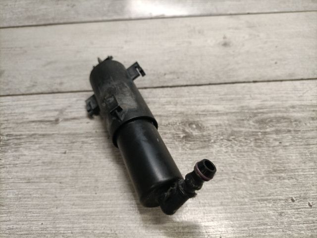 bontott BMW 3 E91 Bal Fényszórómosó Fúvóka