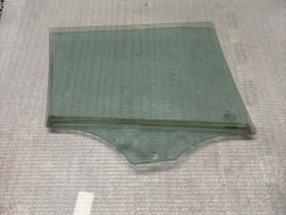 bontott BMW 3 E91 Bal hátsó Ablak