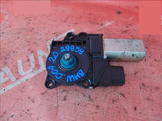 bontott BMW 3 E91 Bal hátsó Ablakemelő Motor