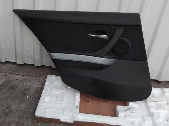 bontott BMW 3 E91 Bal hátsó Ajtó Kárpit