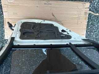 bontott BMW 3 E91 Bal hátsó Ajtó (Részeivel)