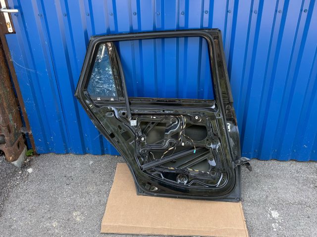 bontott BMW 3 E91 Bal hátsó Ajtó (Üres lemez)