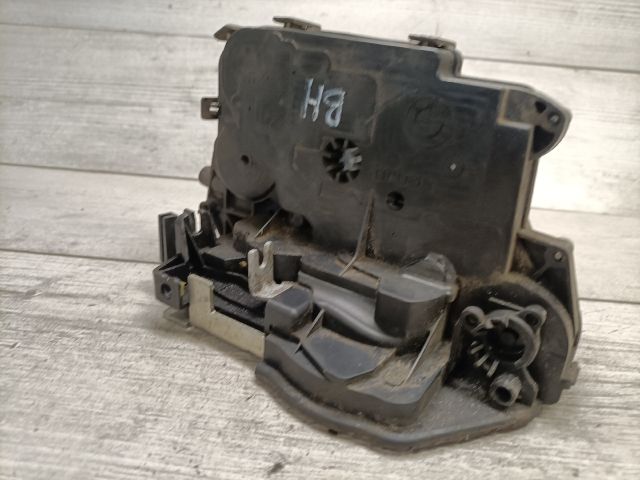 bontott BMW 3 E91 Bal hátsó Ajtózár