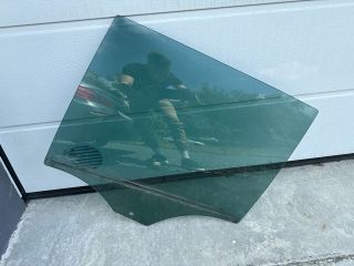 bontott BMW 3 E91 Bal hátsó Fixüveg (Ajtóban)