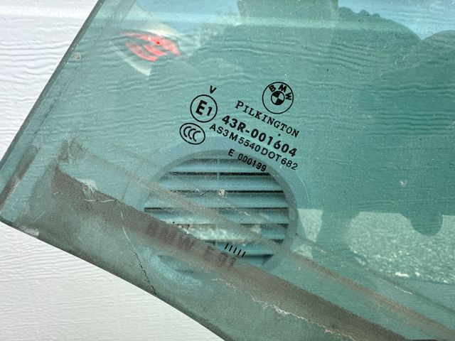 bontott BMW 3 E91 Bal hátsó Fixüveg (Ajtóban)