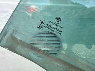 bontott BMW 3 E91 Bal hátsó Fixüveg (Ajtóban)