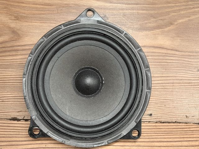 bontott BMW 3 E91 Bal hátsó Hangszóró