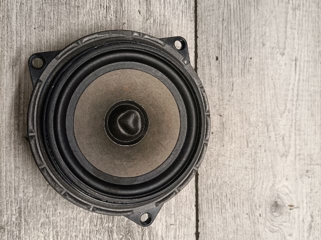 bontott BMW 3 E91 Bal hátsó Hangszóró