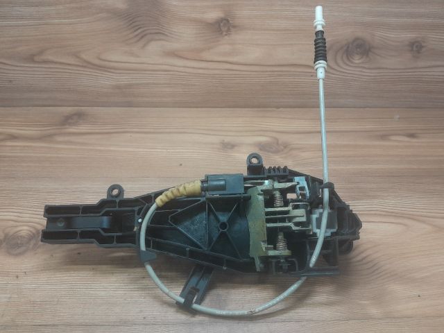 bontott BMW 3 E91 Bal hátsó Külső Kilincs