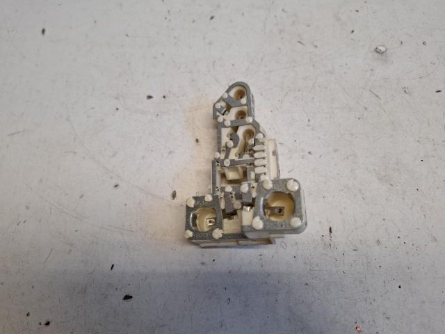 bontott BMW 3 E91 Bal Hátsó Lámpa Foglalat