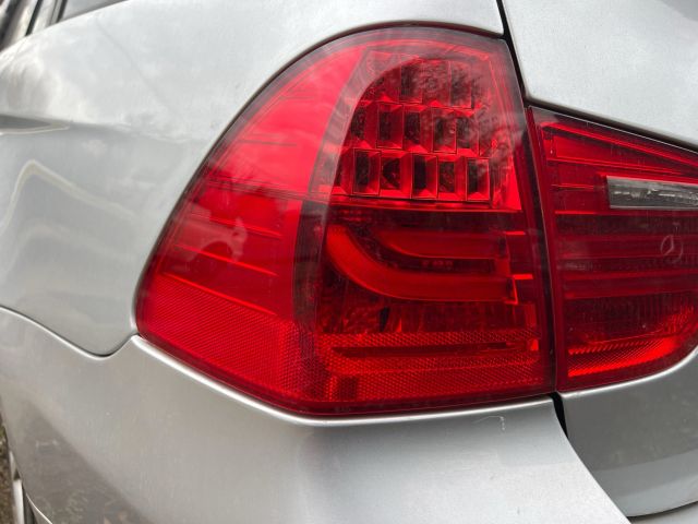 bontott BMW 3 E91 Bal Hátsó Lámpa