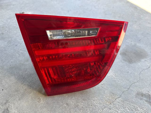 bontott BMW 3 E91 Bal Hátsó Lámpa