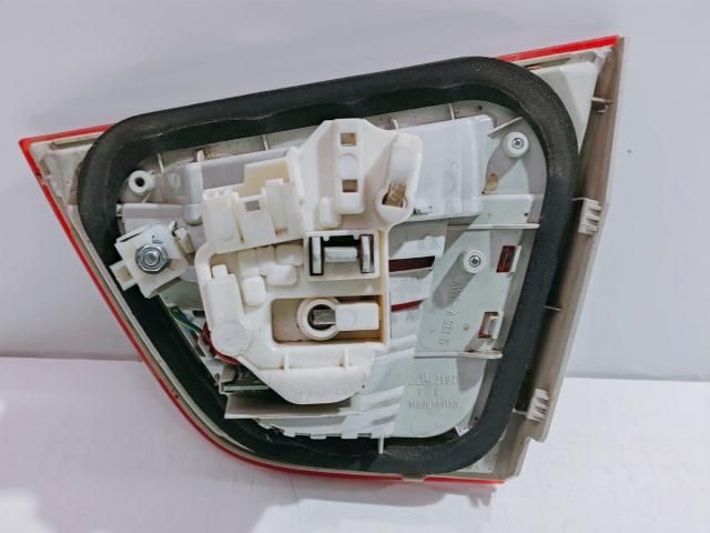 bontott BMW 3 E91 Bal Hátsó Lámpa