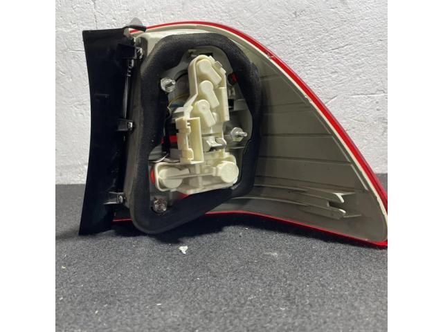 bontott BMW 3 E91 Bal Hátsó Lámpa