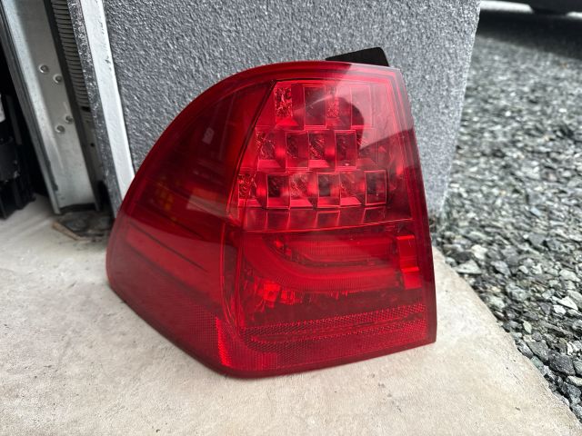 bontott BMW 3 E91 Bal Hátsó Lámpa