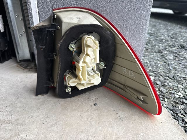 bontott BMW 3 E91 Bal Hátsó Lámpa