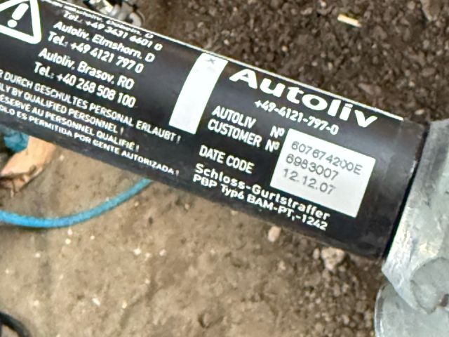 bontott BMW 3 E91 Bal hátsó Övfeszítő