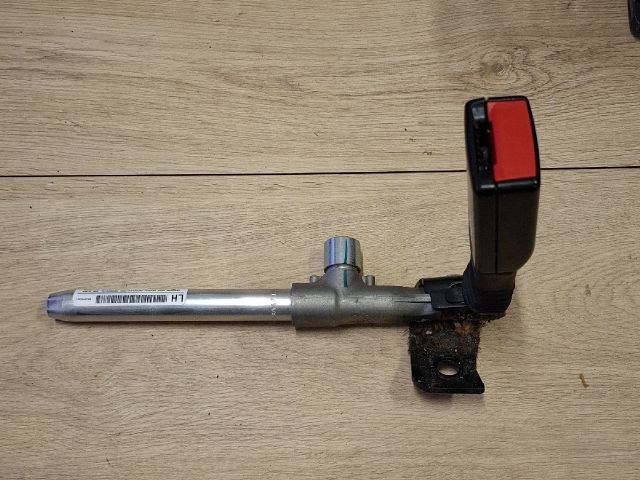 bontott BMW 3 E91 Bal hátsó Övfeszítő