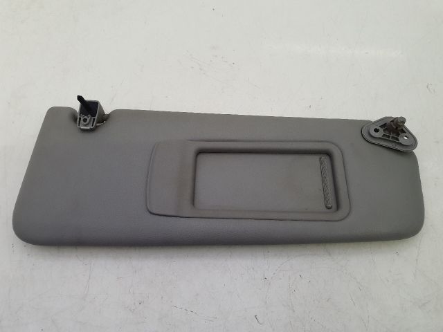 bontott BMW 3 E91 Bal Napellenző