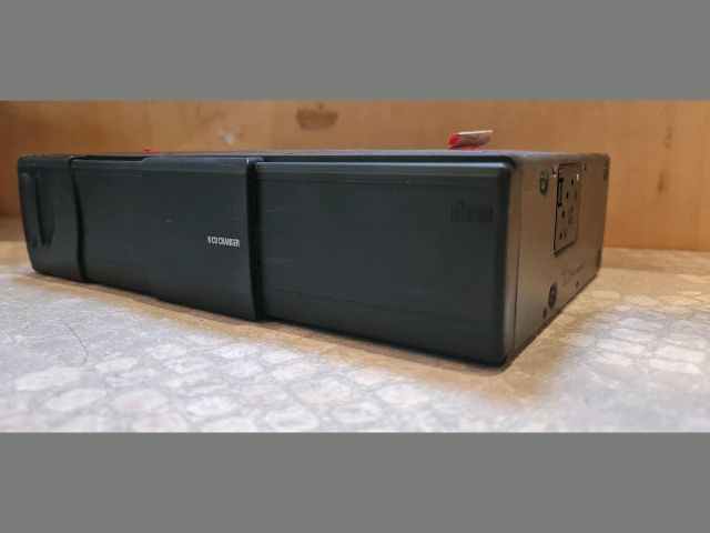 bontott BMW 3 E91 CD / DVD Tár