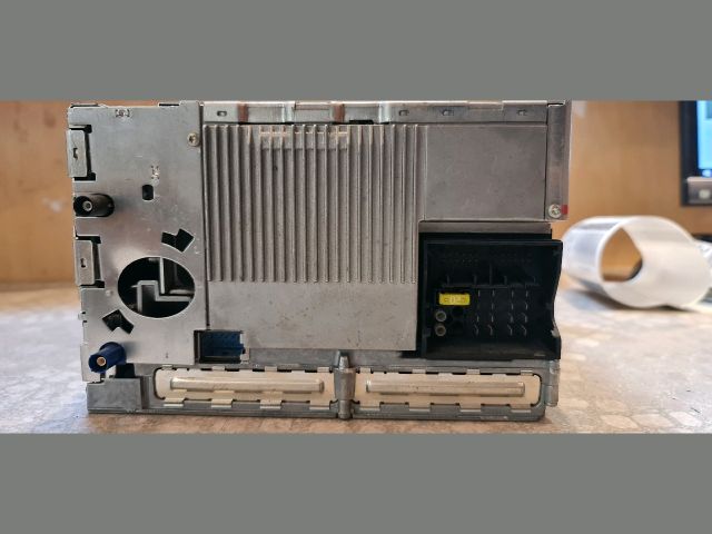 bontott BMW 3 E91 CD / DVD Tár