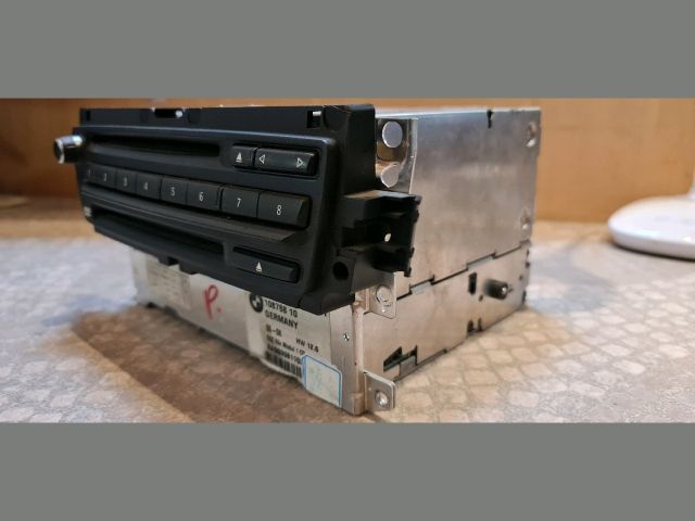 bontott BMW 3 E91 CD / DVD Tár