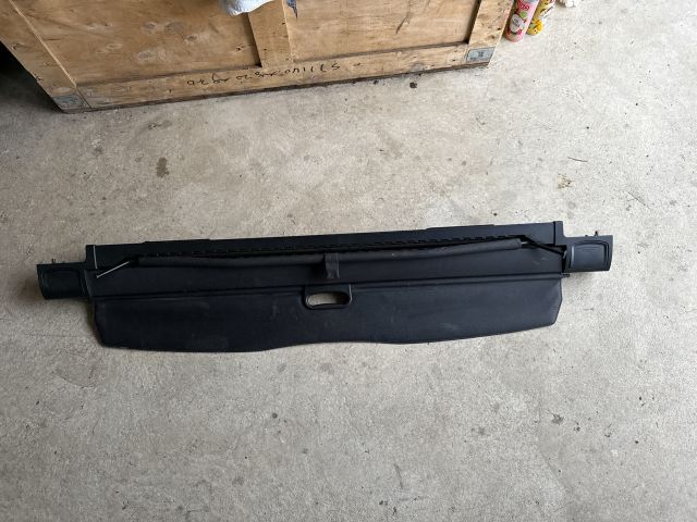 bontott BMW 3 E91 Csomagtér Roló