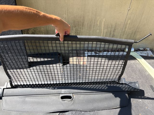 bontott BMW 3 E91 Csomagtér Roló