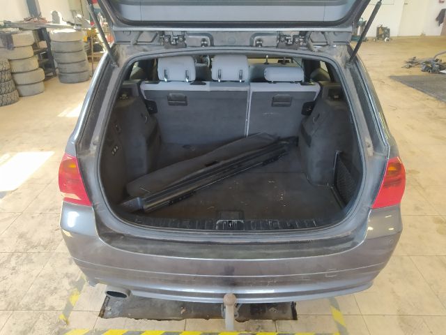 bontott BMW 3 E91 Csomagtér Világítás