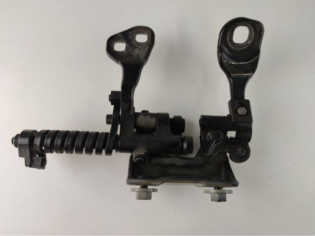 bontott BMW 3 E91 Csomagtérajtó Bal Zsanér