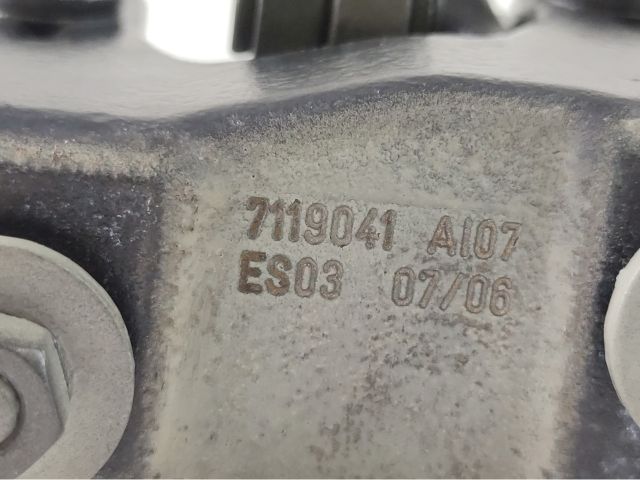 bontott BMW 3 E91 Csomagtérajtó Bal Zsanér