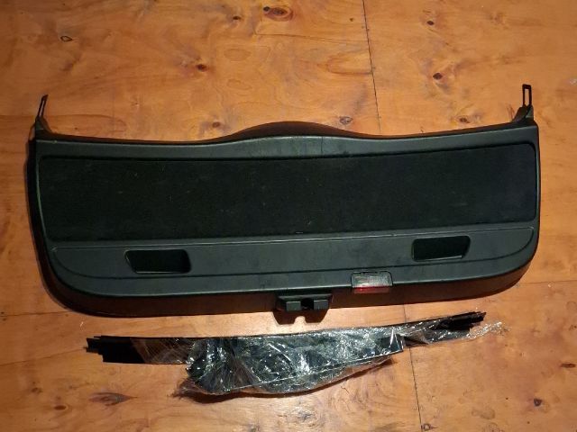 bontott BMW 3 E91 Csomagtérajtó Burkolat (Részeivel)