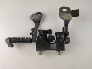 bontott BMW 3 E91 Csomagtérajtó Jobb Zsanér