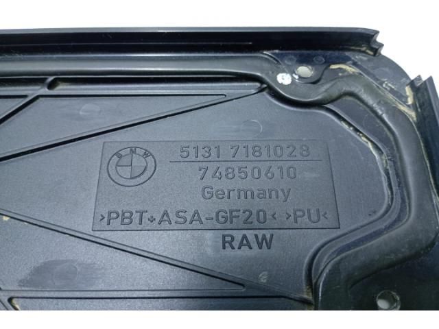 bontott BMW 3 E91 Csomagtérajtó Kárpit